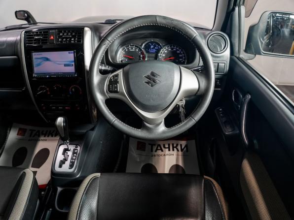 Suzuki Jimny III Рестайлинг 2 с пробегом 2016 года, цена 1 070 000 рублей, 109960 км, внедорожник, Автокод Объявления