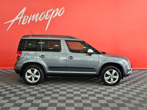 Skoda Yeti I Рестайлинг с пробегом 2015 года, цена 1 075 000 рублей, 262095 км, внедорожник, Автокод Объявления