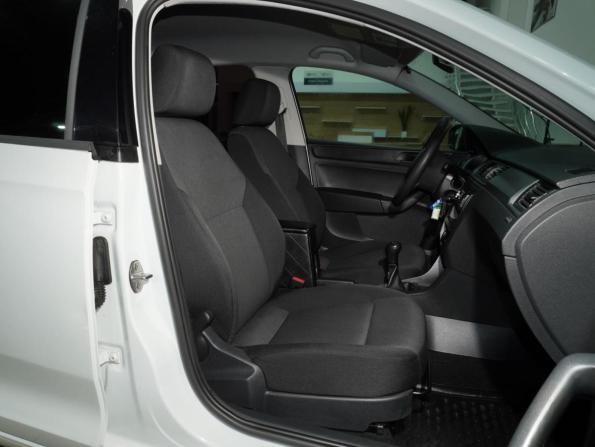 Skoda Rapid I с пробегом 2015 года, цена 979 000 рублей, 118339 км, лифтбек, Автокод Объявления
