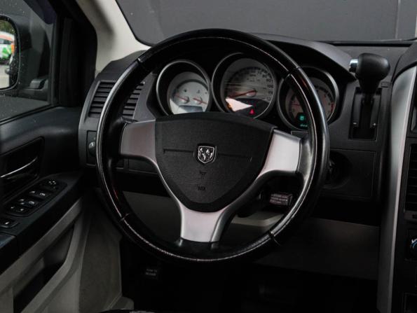 Dodge Caravan V с пробегом 2009 года, цена 1 110 000 рублей, 251157 км, минивэн, Автокод Объявления