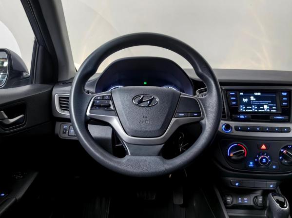 Hyundai Solaris II с пробегом 2017 года, цена 1 280 000 рублей, 105230 км, седан, Автокод Объявления