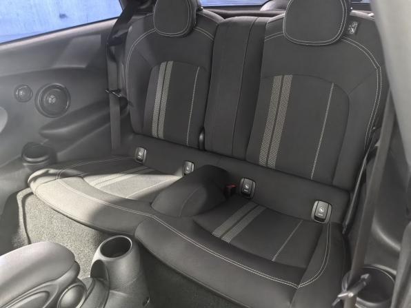 Mini Hatch III (F55/F56) Рестайлинг с пробегом 2021 года, цена 3 399 000 рублей, 66563 км, хэтчбек, Автокод Объявления