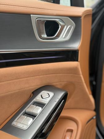 Hongqi H9 I Рестайлинг с пробегом 2024 года, цена 4 499 000 рублей, 5000 км, седан, Автокод Объявления