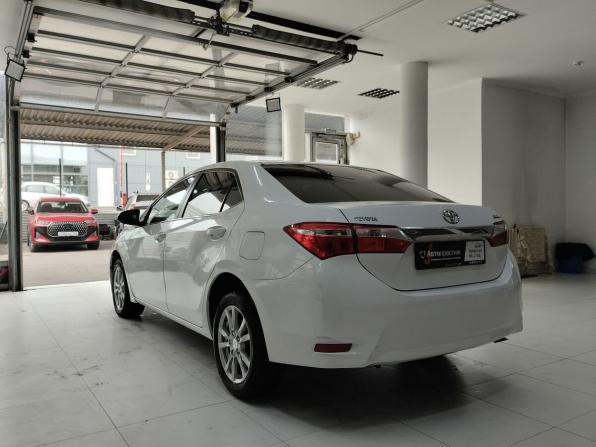 Toyota Corolla XI (E160 E170 E180) с пробегом 2013 года, цена 890 000 рублей, 418330 км, седан, Автокод Объявления