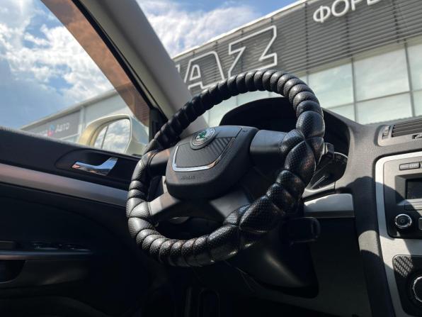 Skoda Octavia II (A5) Рестайлинг с пробегом 2012 года, цена 1 100 000 рублей, 115000 км, лифтбек, Автокод Объявления