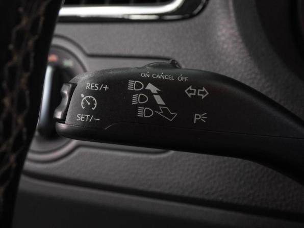 Volkswagen Polo V Рестайлинг с пробегом 2016 года, цена 1 359 000 рублей, 144694 км, седан, Автокод Объявления