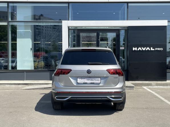 Volkswagen Tiguan II Рестайлинг с пробегом 2021 года, цена 3 949 000 рублей, 70991 км, внедорожник, Автокод Объявления