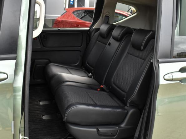Honda Freed II Рестайлинг с пробегом 2019 года, цена 2 078 000 рублей, 36896 км, компактвэн, Автокод Объявления