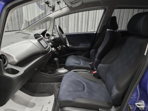 Honda Fit II с пробегом 2011 года, цена 949 000 рублей, 66000 км, хэтчбек, Автокод Объявления