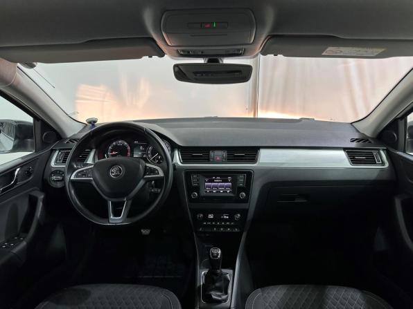 Skoda Rapid I Рестайлинг с пробегом 2017 года, цена 1 390 000 рублей, 52706 км, лифтбек, Автокод Объявления