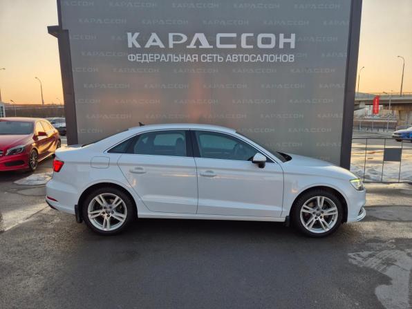 Audi A3 III (8V) Рестайлинг с пробегом 2019 года, цена 2 240 000 рублей, 40213 км, седан, Автокод Объявления