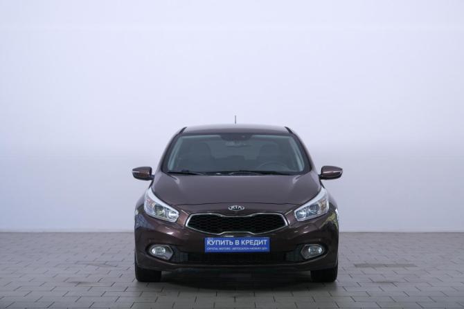Kia Ceed II с пробегом 2012 года, цена 949 000 рублей, 107000 км, хэтчбек, Автокод Объявления