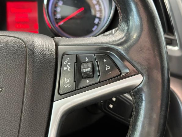 Opel Zafira C с пробегом 2012 года, цена 1 275 000 рублей, 108005 км, компактвэн, Автокод Объявления