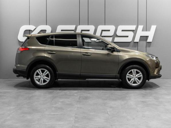 Toyota RAV4 IV (XA40) Рестайлинг с пробегом 2017 года, цена 2 099 000 рублей, 207366 км, внедорожник, Автокод Объявления