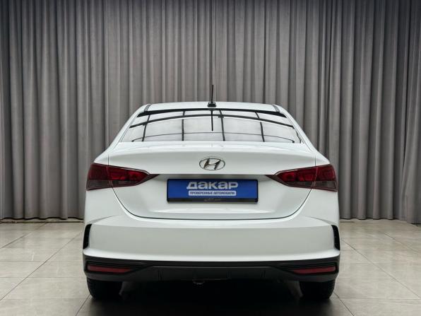 Hyundai Solaris II Рестайлинг с пробегом 2020 года, цена 1 179 000 рублей, 135134 км, седан, Автокод Объявления