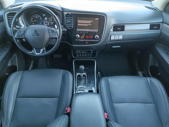 Mitsubishi Outlander III Рестайлинг 3 с пробегом 2021 года, цена 2 730 000 рублей, 119811 км, внедорожник, Автокод Объявления