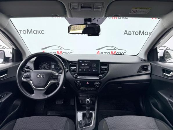 Hyundai Solaris II Рестайлинг с пробегом 2022 года, цена 1 680 000 рублей, 38450 км, седан, Автокод Объявления
