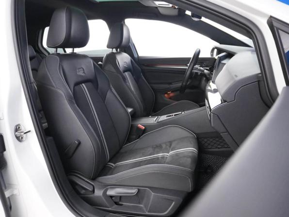 Volkswagen Golf VIII с пробегом 2022 года, цена 3 198 444 рубля, 29897 км, хэтчбек, Автокод Объявления