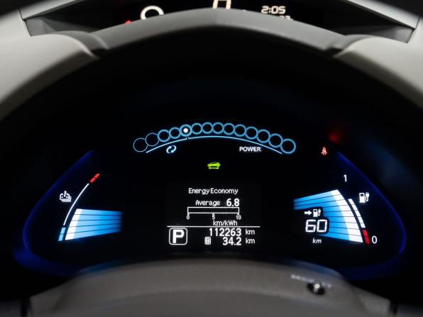 Nissan Leaf I (ZE0/AZE0) с пробегом 2011 года, цена 800 000 рублей, 112270 км, хэтчбек, Автокод Объявления