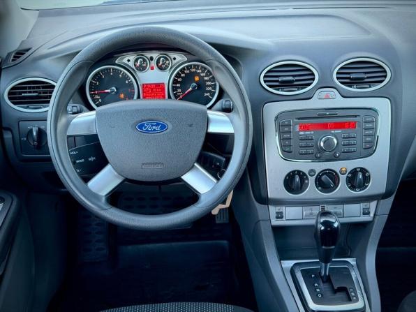 Ford Focus II Рестайлинг с пробегом 2011 года, цена 672 000 рублей, 167000 км, седан, Автокод Объявления