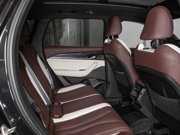 Geely Monjaro I с пробегом 2023 года, цена 3 312 400 рублей, 73251 км, внедорожник, Автокод Объявления