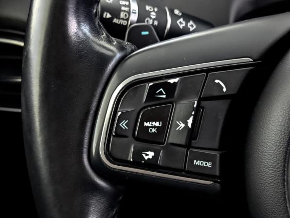 Jaguar F-Pace I с пробегом 2017 года, цена 2 590 000 рублей, 113144 км, внедорожник, Автокод Объявления