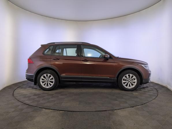 Volkswagen Tiguan II Рестайлинг с пробегом 2021 года, цена 2 550 000 рублей, 77757 км, внедорожник, Автокод Объявления