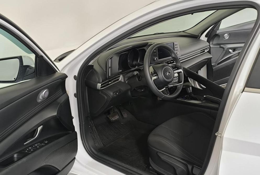 Hyundai Elantra VI (AD) Рестайлинг Нижний Новгород  - изображение 8