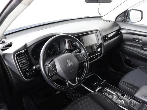 Mitsubishi Outlander III Рестайлинг 3 с пробегом 2021 года, цена 2 200 000 рублей, 87827 км, внедорожник, Автокод Объявления