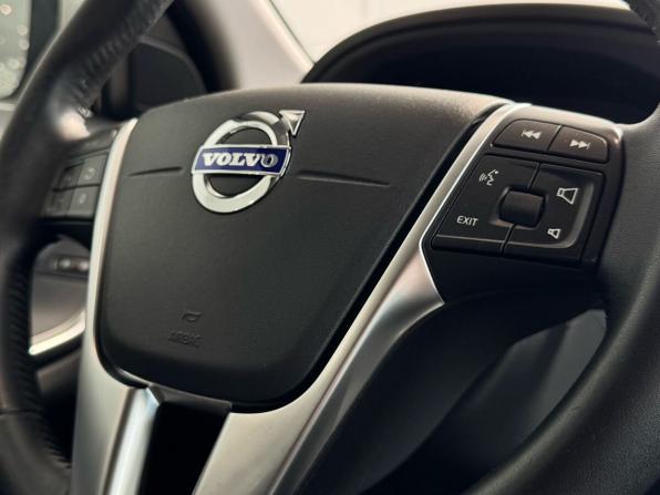 Volvo XC60 I Рестайлинг с пробегом 2017 года, цена 2 250 000 рублей, 179000 км, внедорожник, Автокод Объявления