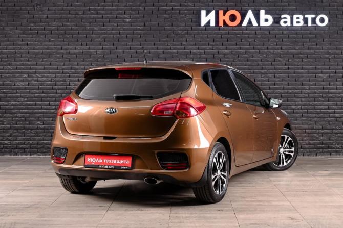 Kia Ceed II Рестайлинг с пробегом 2015 года, цена 1 330 000 рублей, 175572 км, хэтчбек, Автокод Объявления
