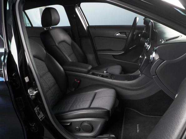 Mercedes-Benz GLA I (X156) Рестайлинг с пробегом 2018 года, цена 2 159 000 рублей, 166124 км, внедорожник, Автокод Объявления