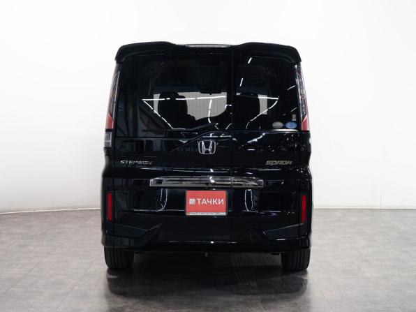 Honda Stepwgn V с пробегом 2016 года, цена 1 890 000 рублей, 131375 км, минивэн, Автокод Объявления