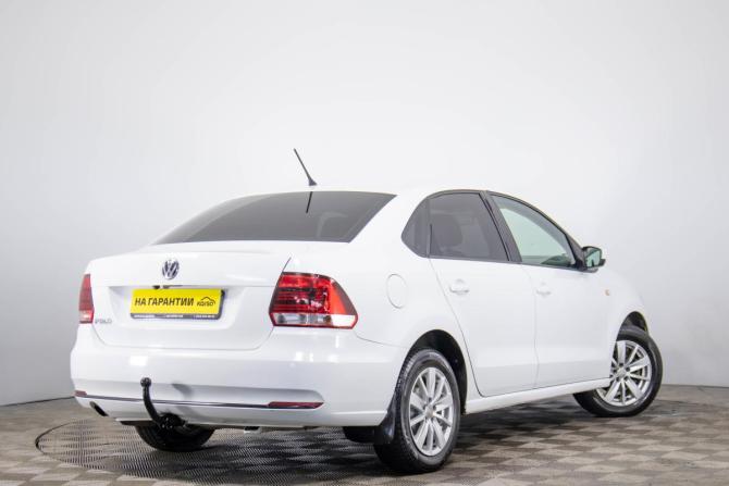 Volkswagen Polo V Рестайлинг с пробегом 2015 года, цена 849 000 рублей, 195000 км, седан, Автокод Объявления