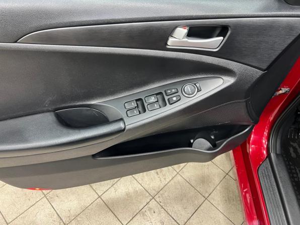 Hyundai Sonata VI (YF) с пробегом 2012 года, цена 1 059 000 рублей, 191250 км, седан, Автокод Объявления