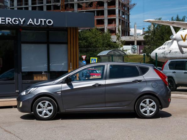 Hyundai Solaris I с пробегом 2012 года, цена 650 000 рублей, 182955 км, хэтчбек, Автокод Объявления