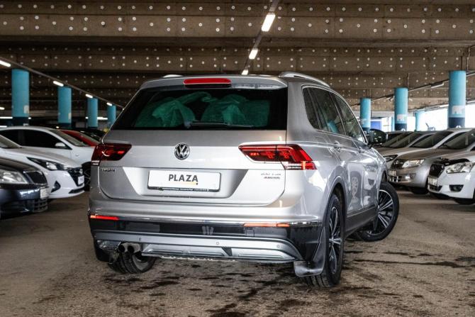 Volkswagen Tiguan II с пробегом 2016 года, цена 2 400 000 рублей, 134084 км, внедорожник, Автокод Объявления