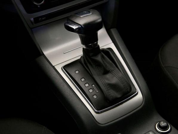 Skoda Octavia II (A5) Рестайлинг с пробегом 2012 года, цена 825 000 рублей, 240277 км, лифтбек, Автокод Объявления
