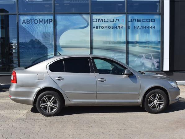 Skoda Octavia II (A5) Рестайлинг с пробегом 2012 года, цена 700 000 рублей, 218532 км, лифтбек, Автокод Объявления