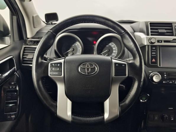 Toyota Land Cruiser Prado 150 Series Рестайлинг 1 с пробегом 2016 года, цена 3 700 000 рублей, 113057 км, внедорожник, Автокод Объявления