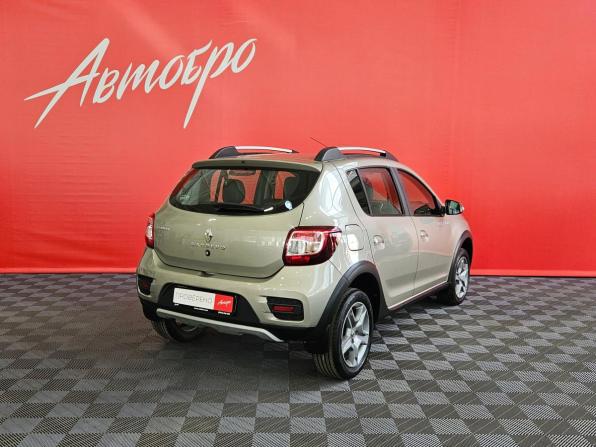 Renault Sandero II Рестайлинг с пробегом 2018 года, цена 1 139 000 рублей, 64283 км, хэтчбек, Автокод Объявления