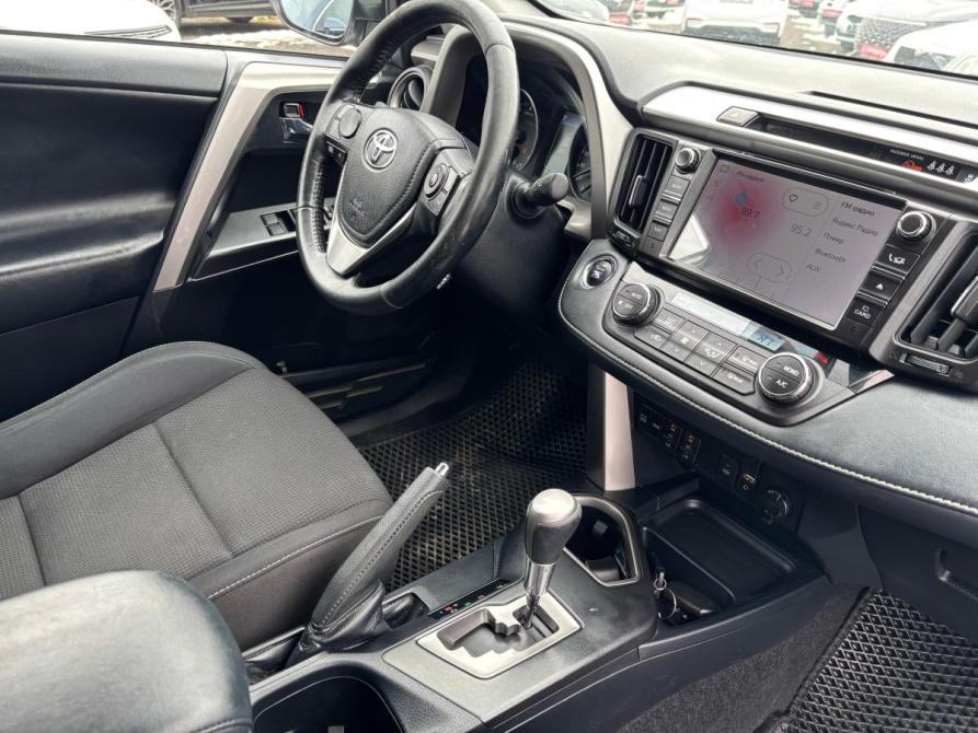 Toyota RAV4 IV (XA40) Рестайлинг Набережные Челны  - изображение 13