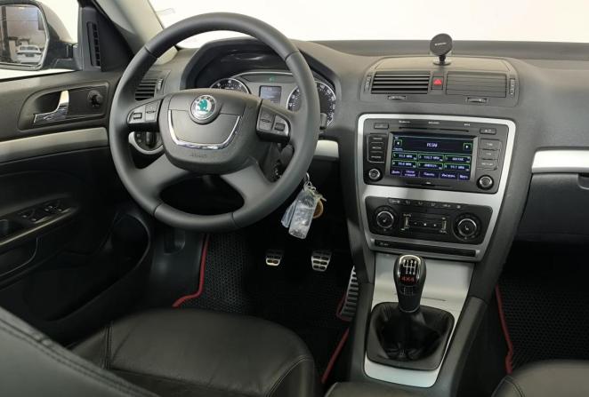Skoda Octavia II (A5) Рестайлинг с пробегом 2012 года, цена 1 135 000 рублей, 206522 км, универсал, Автокод Объявления