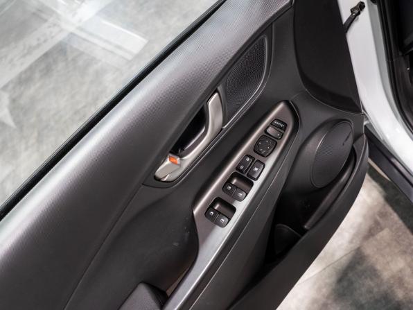 Hyundai Kona I с пробегом 2019 года, цена 1 950 000 рублей, 44820 км, внедорожник, Автокод Объявления