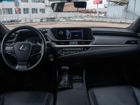 Lexus ES VII с пробегом 2018 года, цена 3 497 000 рублей, 121139 км, седан, Автокод Объявления