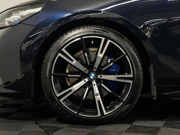 BMW 5 серии VIII (G60/G61/G68) с пробегом 2023 года, цена 7 471 303 рубля, 25001 км, седан, Автокод Объявления