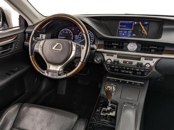 Lexus ES VI с пробегом 2015 года, цена 2 690 000 рублей, 100023 км, седан, Автокод Объявления