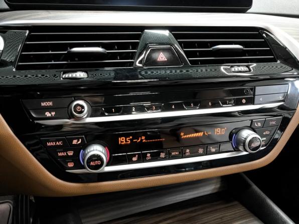 BMW 5 серии VII (G30/G31/G38) Рестайлинг с пробегом 2021 года, цена 3 300 000 рублей, 182448 км, седан, Автокод Объявления