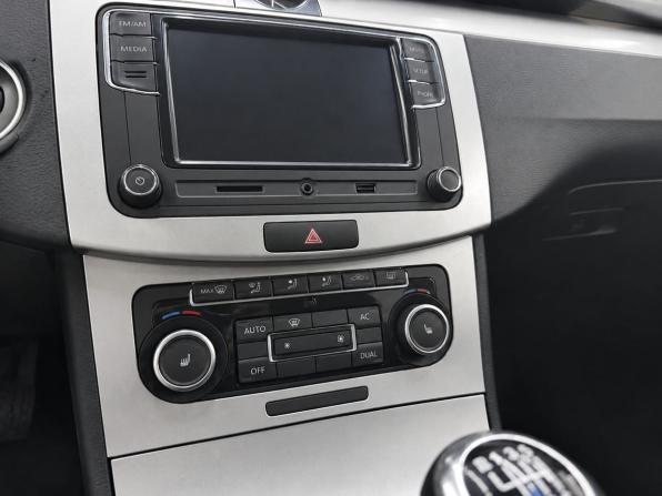 Volkswagen Passat B7 с пробегом 2011 года, цена 1 349 000 рублей, 101000 км, седан, Автокод Объявления