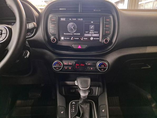 Kia Soul III с пробегом 2022 года, цена 2 290 000 рублей, 42680 км, хэтчбек, Автокод Объявления